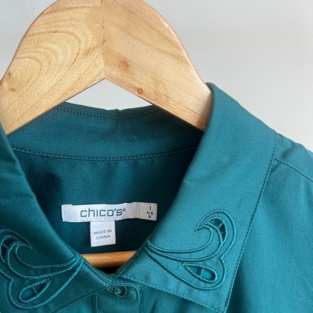 Chicos Hunter Green Button Down Shirt Women's Size 1 Long Sleeve - Picture 4 of 5